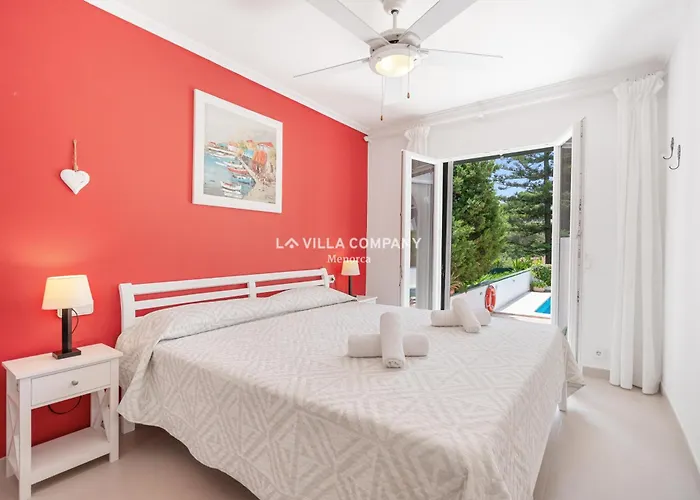 ヴィラ Rosamond *